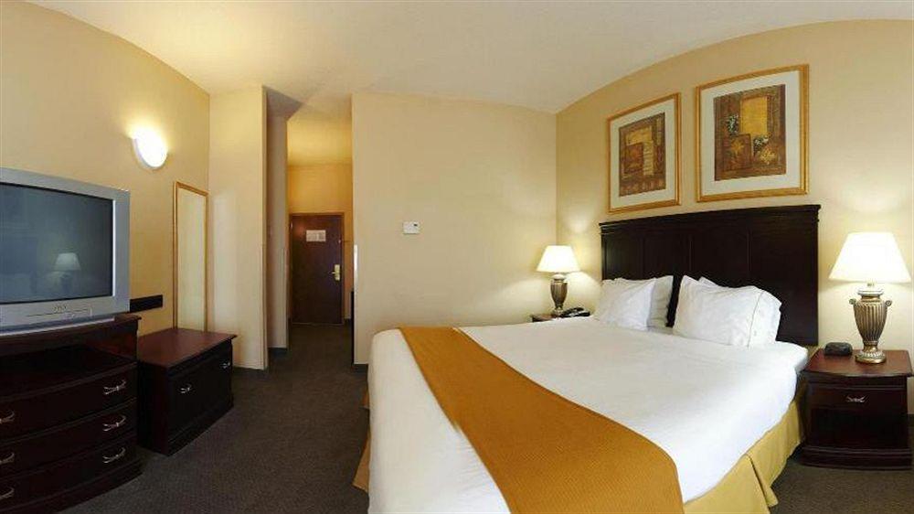 Holiday Inn Express Hotel & Suites Pell City Exteriér fotografie