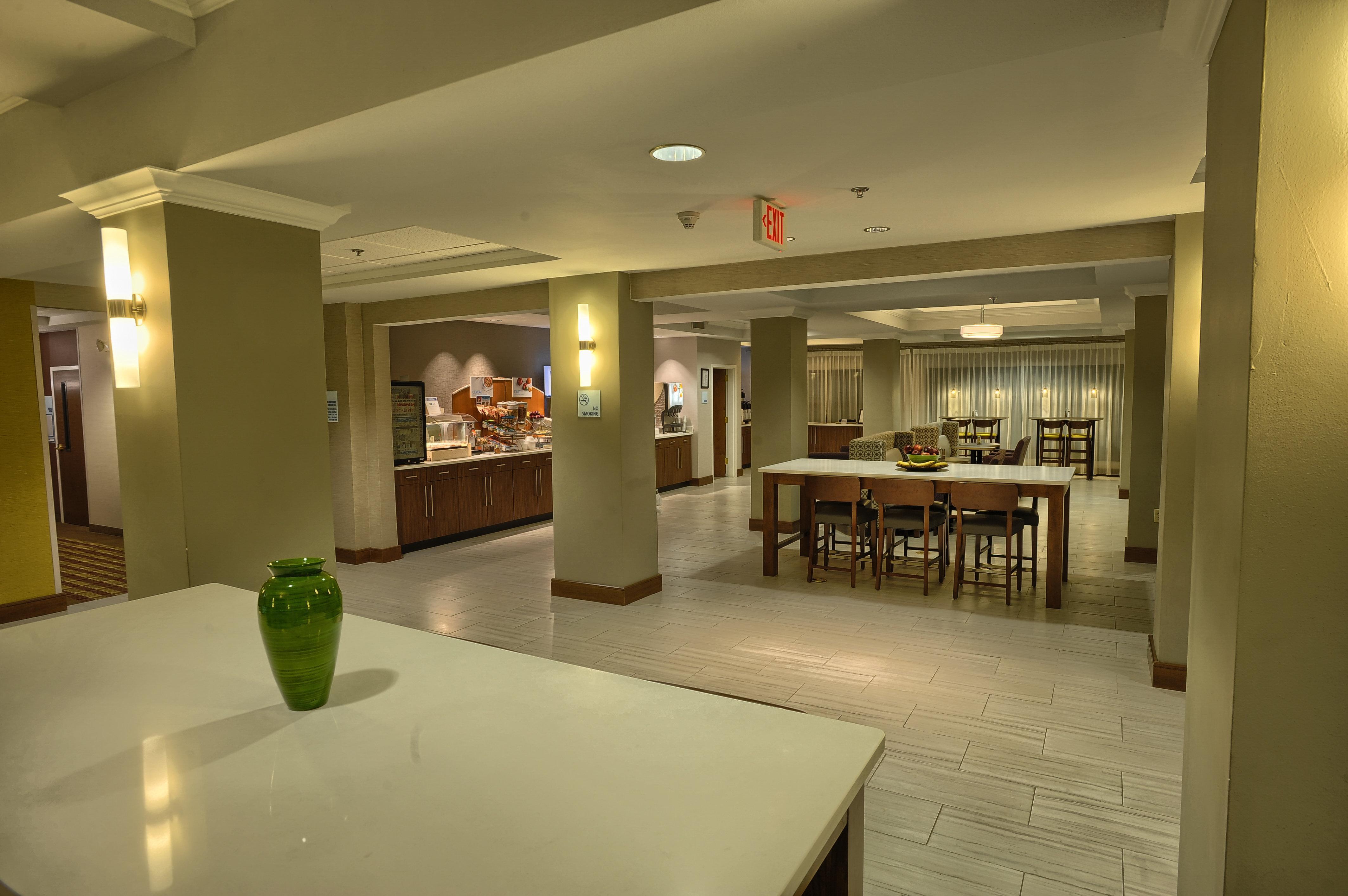 Holiday Inn Express Hotel & Suites Pell City Exteriér fotografie