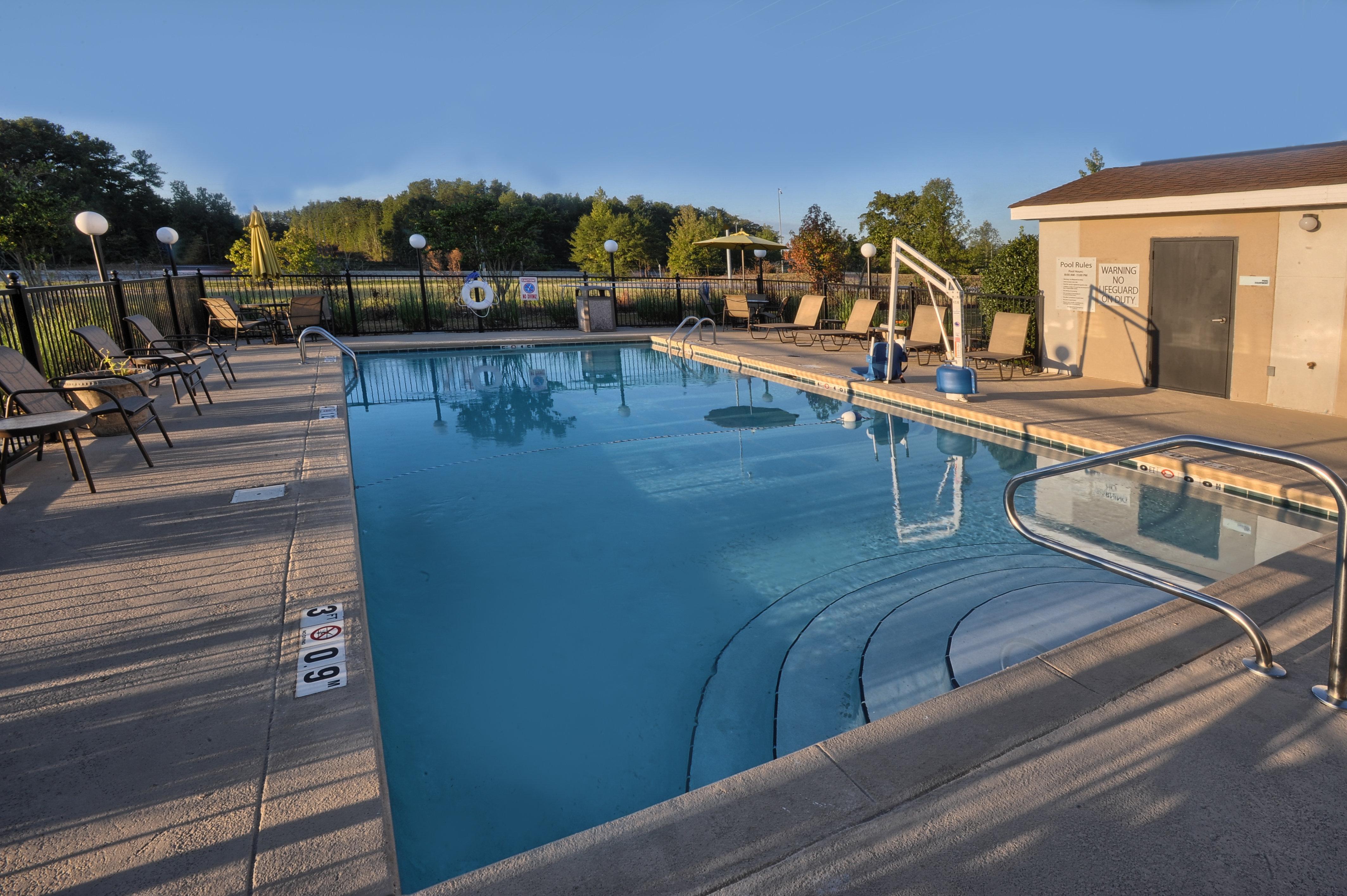 Holiday Inn Express Hotel & Suites Pell City Exteriér fotografie