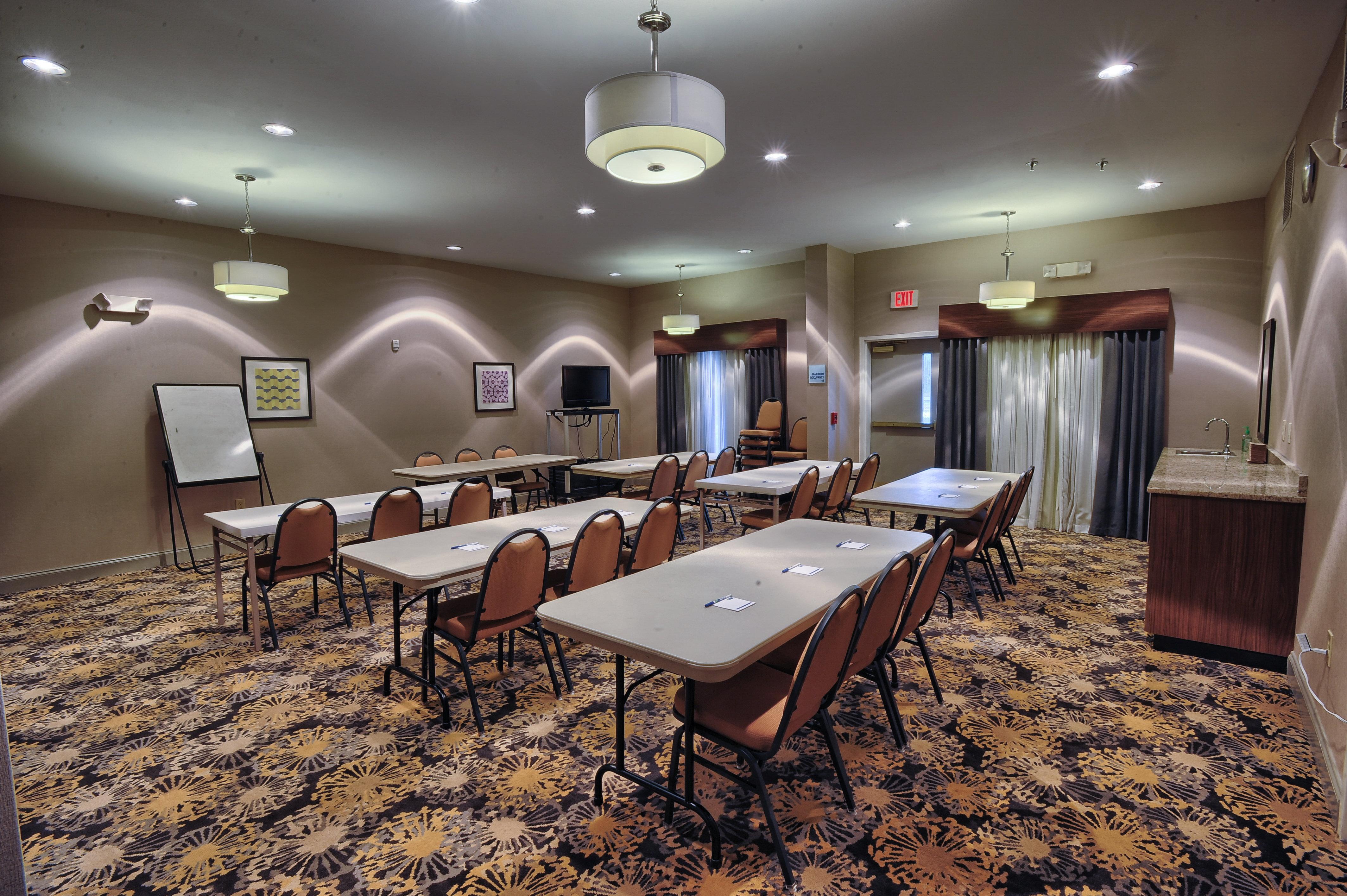 Holiday Inn Express Hotel & Suites Pell City Exteriér fotografie